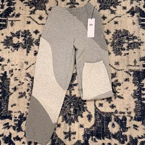 ALO Yoga Two-Tone Gray Joggers